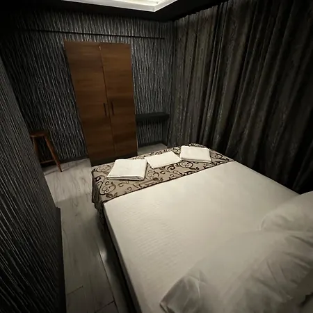Loft Hotel *