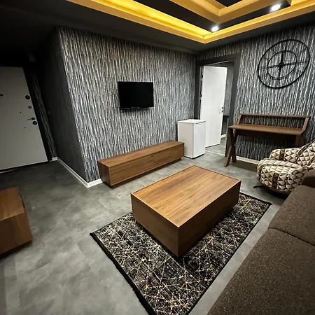 Loft Hotel *